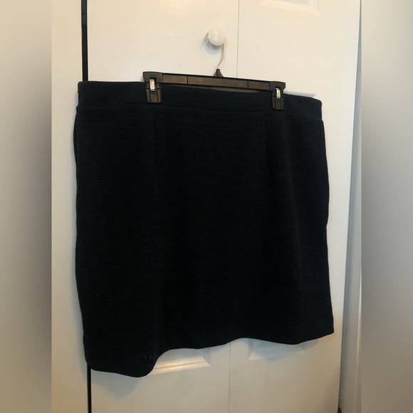 NWT LOFT Plus Size Navy Skirt - Picture 4 of 7